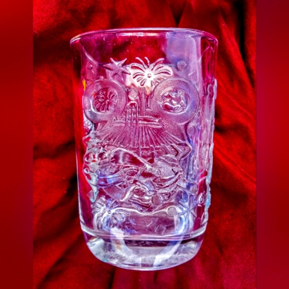 McDonald's Walt Disney 2000 set of 4 glass tumblers - Picture 7 of 7